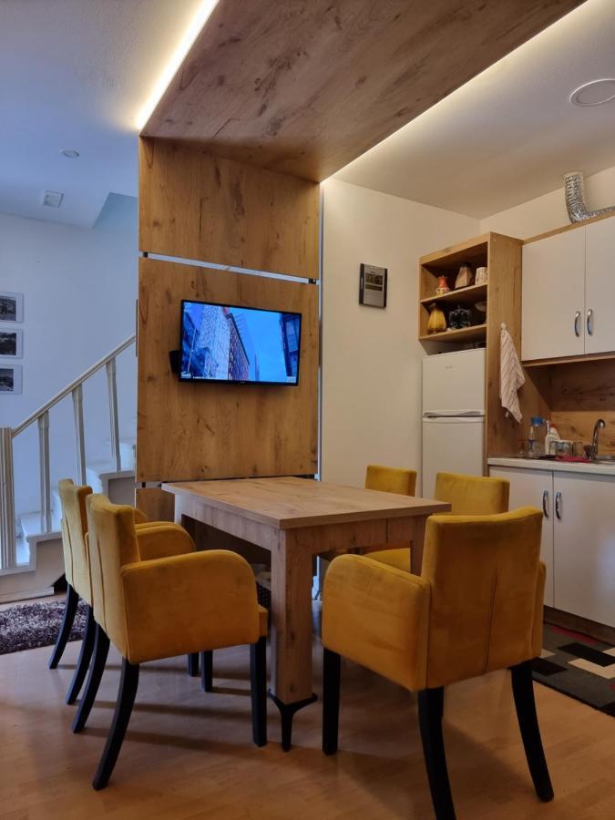 Vila Elektra * Tiranë