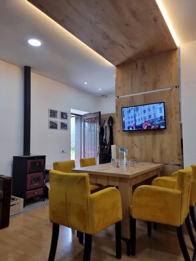 Vila Elektra * Tiranë